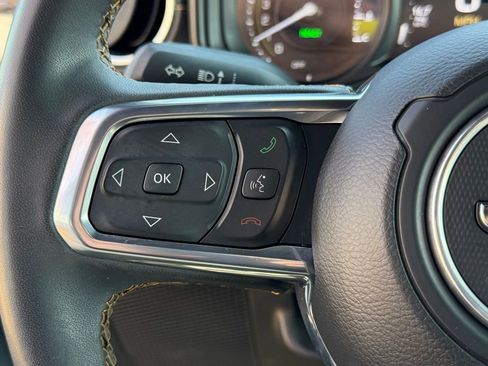 Used 2024 Jeep Wrangler Unlimited Sahara w/ Technology Group image 23