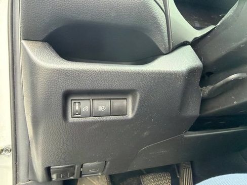 Used 2024 Toyota RAV4 LE AWD/4WD image 18
