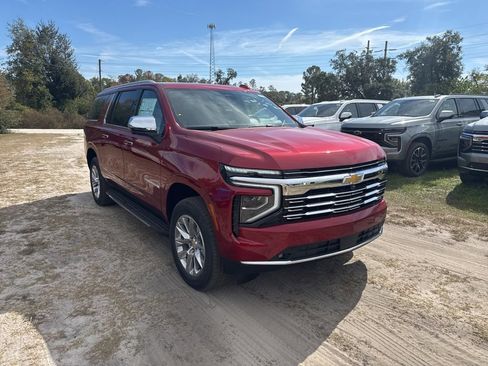 New 2026 Chevrolet Suburban Premier image 2