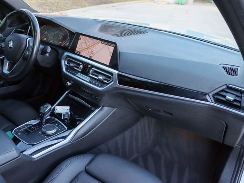 Used 2019 BMW 330i Sedan w/ Convenience Package image 23