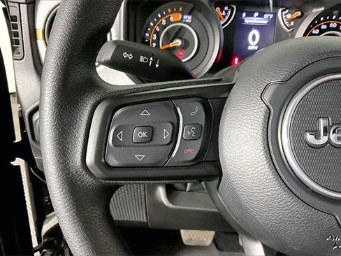 Used 2025 Jeep Wrangler Sport image 11