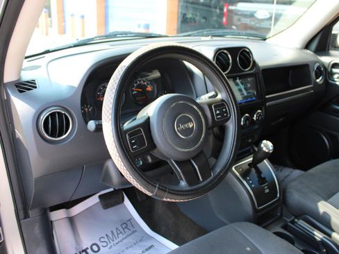 Used 2016 Jeep Patriot Sport w/ Power Value Group AWD/4WD image 12