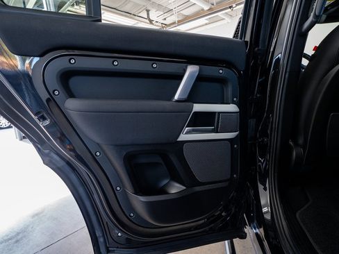 Used 2022 Land Rover Defender 110 X-Dynamic SE image 58