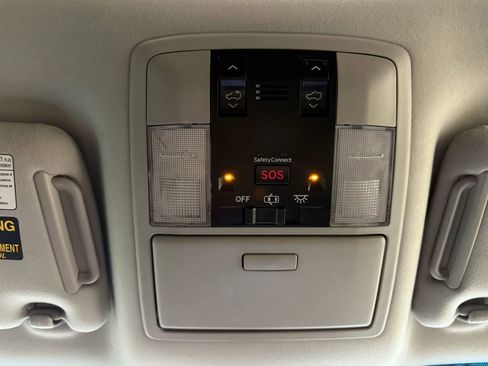 Used 2014 Lexus GX 460 Premium image 34