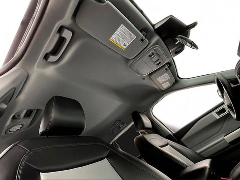 Used 2023 Ford Explorer XLT w/ Equipment Group 202A image 22