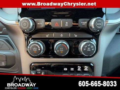 New 2026 RAM 2500 Big Horn AWD/4WD image 20