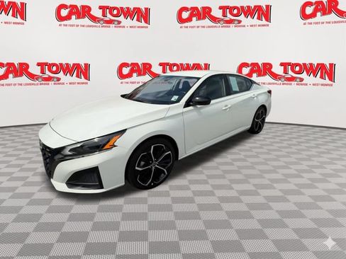 Used 2024 Nissan Altima 2.5 SR FWD image 4