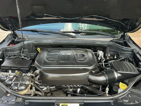 Used 2018 Jeep Grand Cherokee Laredo AWD/4WD image 9