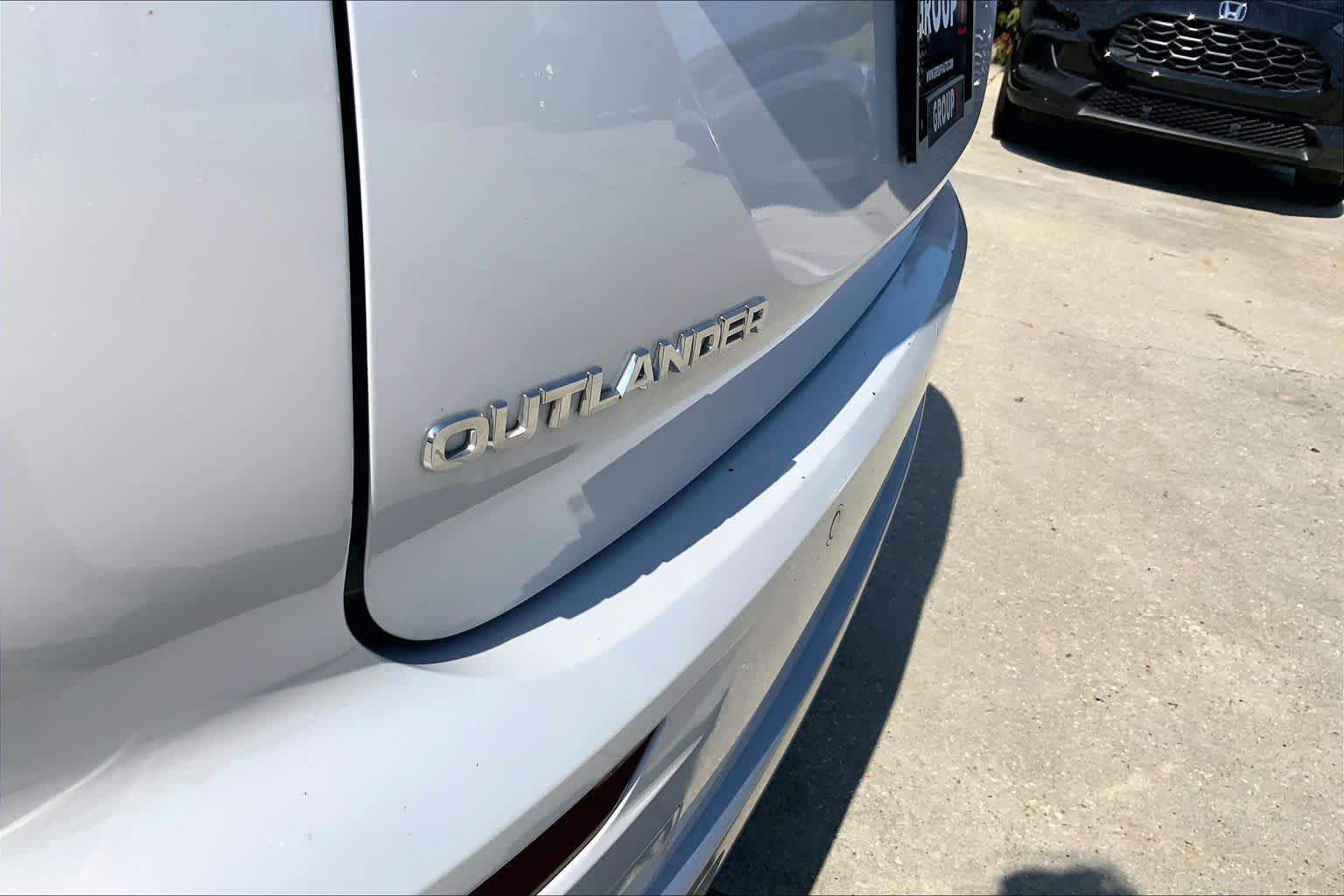Used 2024 Mitsubishi Outlander SE FWD image 31