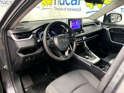 Certified 2025 Toyota RAV4 LE AWD/4WD image 8