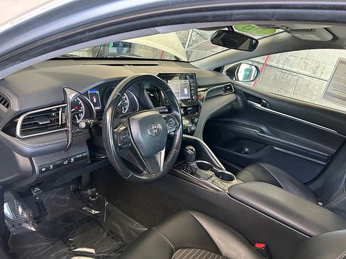 Used 2023 Toyota Camry SE FWD image 18