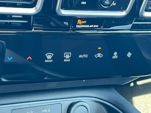 New 2026 Nissan Sentra SR w/ Floor Mat Package FWD image 24