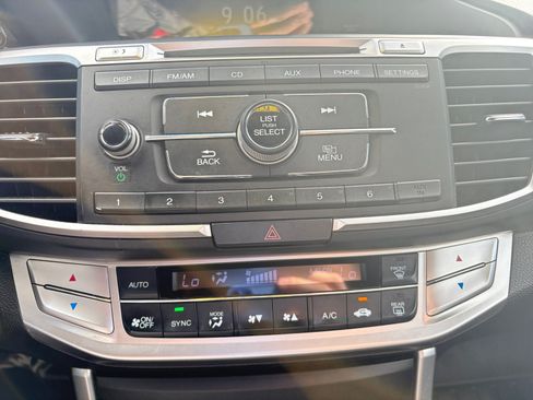 Used 2021 Honda Civic EX image 17
