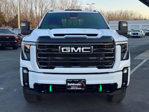 Used 2024 GMC Sierra 2500 AT4 w/ Technology Package image 12