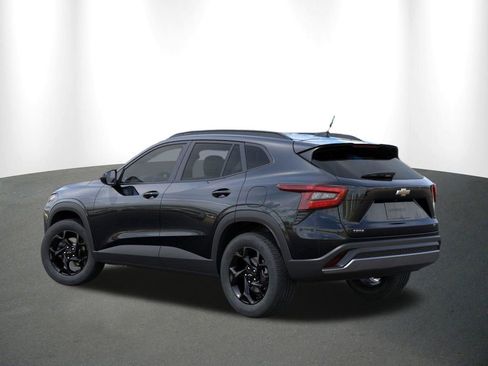 New 2026 Chevrolet Trax LT w/ Driver Confidence Package FWD image 4