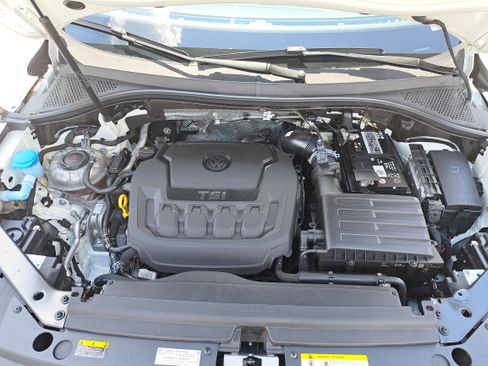 Used 2023 Volkswagen Tiguan SE R-Line FWD image 27