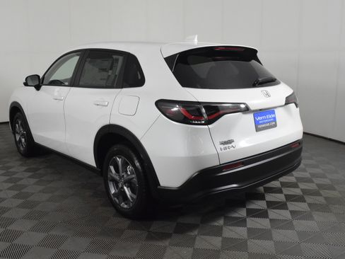 New 2026 Honda HR-V LX image 8