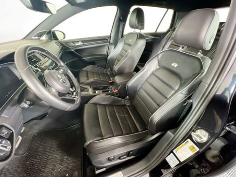 Used 2018 Volkswagen Golf R 4-Door AWD/4WD image 22