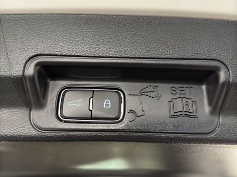 Used 2025 Ford Explorer ST image 25