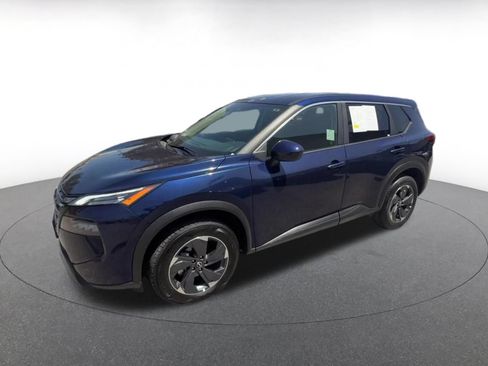 Used 2025 Nissan Rogue SV FWD image 8