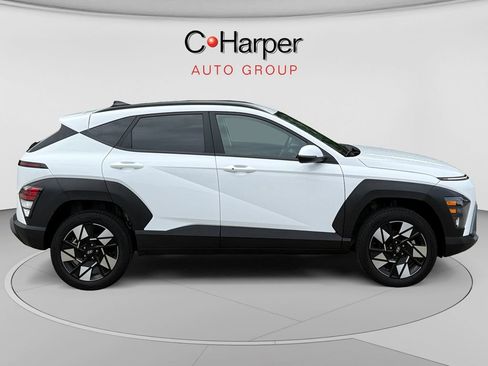 Used 2025 Hyundai Kona SEL AWD/4WD image 2