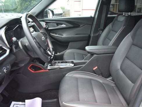 Used 2023 Chevrolet TrailBlazer RS w/ Convenience Package AWD/4WD image 15