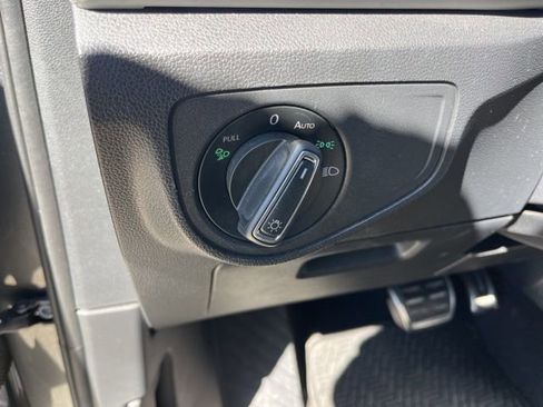 Used 2021 Volkswagen Atlas SEL R-Line image 17