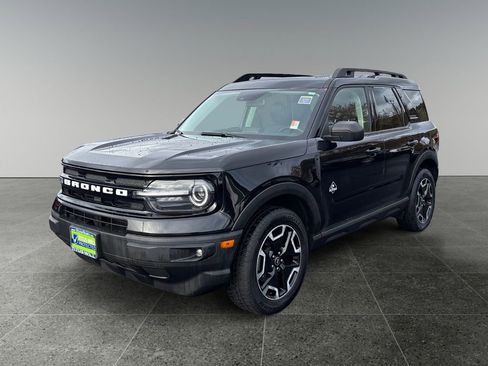 Used 2022 Ford Bronco Sport Outer Banks image 3