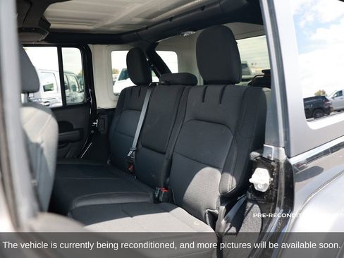 Used 2023 Jeep Wrangler Unlimited AWD/4WD image 12