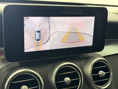 Used 2020 Mercedes-Benz GLC 300 4MATIC Coupe image 21