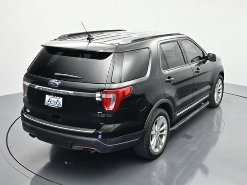 Used 2018 Ford Explorer XLT w/ Equipment Group 202A FWD image 33