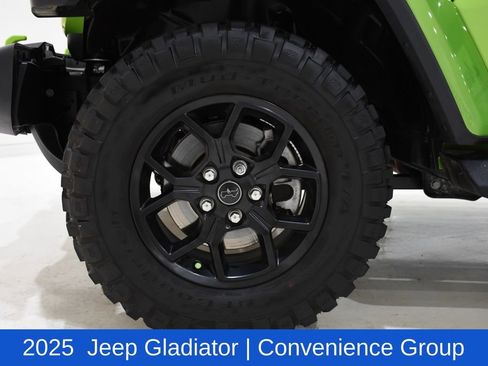 Used 2025 Jeep Gladiator Sport image 6