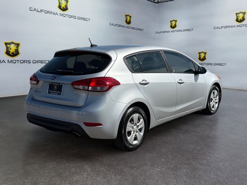Used 2017 Kia Forte LX image 5