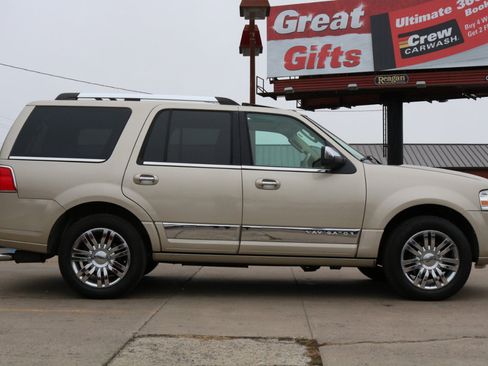 Used 2008 Lincoln Navigator 4WD image 5
