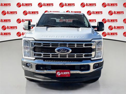 Used 2023 Ford F350 XLT w/ FX4 Off-Road Package image 2