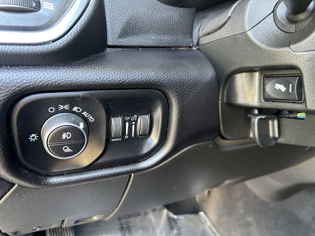 Used 2024 RAM 2500 Laramie w/ Safety Group AWD/4WD image 5
