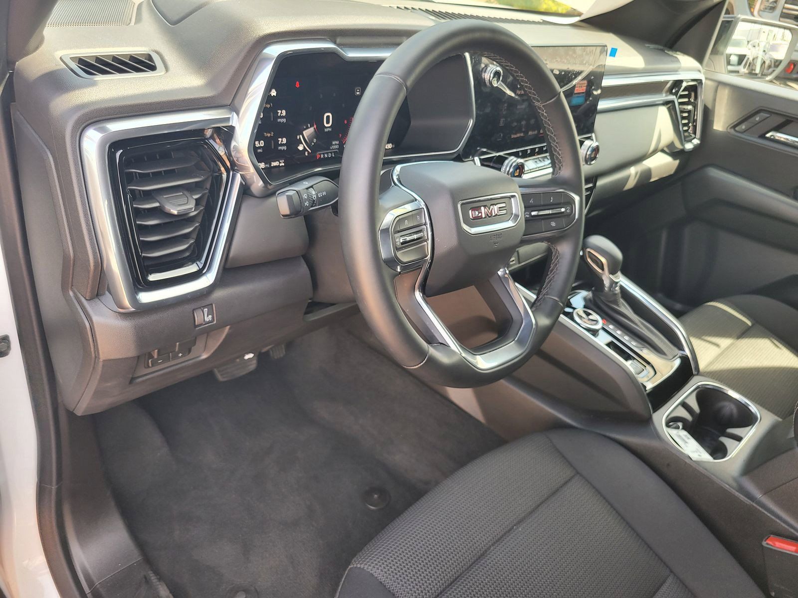 Used 2026 GMC Canyon Elevation w/ Convenience Package AWD/4WD image 8