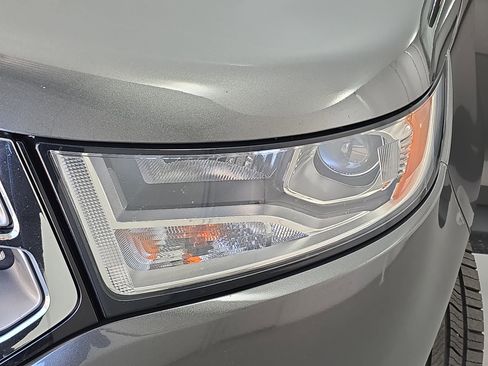 Used 2018 Ford Edge Titanium w/ Equipment Group 301A image 32