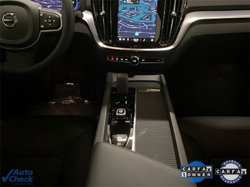 Used 2025 Volvo S60 B5 Core image 18