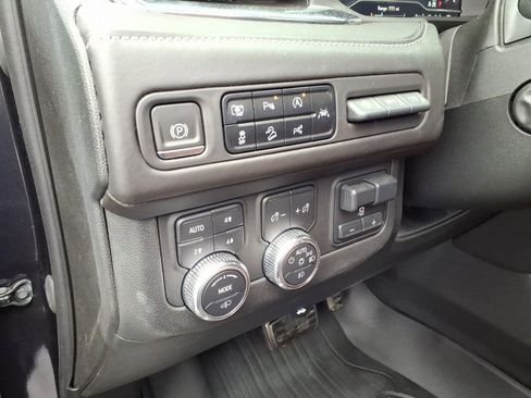 Used 2023 GMC Yukon Denali Ultimate AWD/4WD image 16