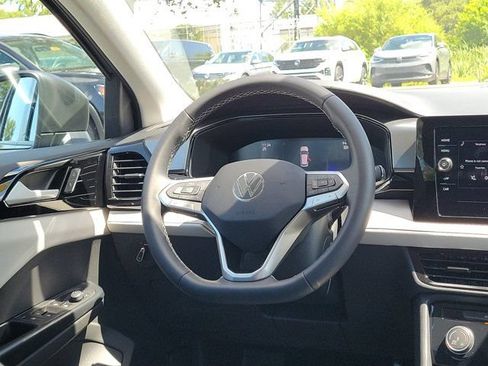 Certified 2025 Volkswagen Taos S FWD image 3