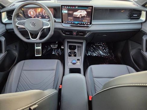 New 2026 Volkswagen Tiguan SE R-Line image 12