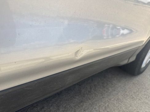 Used 2019 Ford Escape SEL FWD image 3
