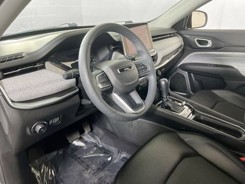 Used 2022 Jeep Compass Latitude AWD/4WD image 9