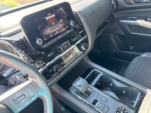 Used 2024 Nissan Pathfinder Rock Creek AWD/4WD image 17