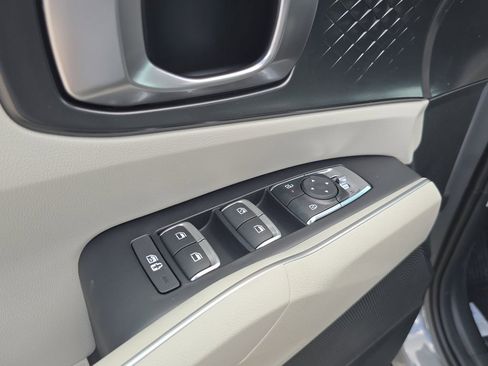 New 2026 Kia Sorento S FWD image 19