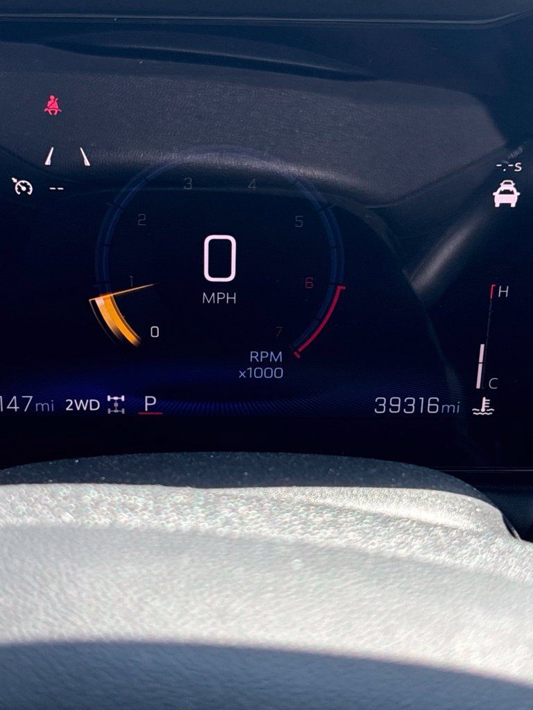 Used 2025 Chevrolet TrailBlazer LT AWD/4WD image 9