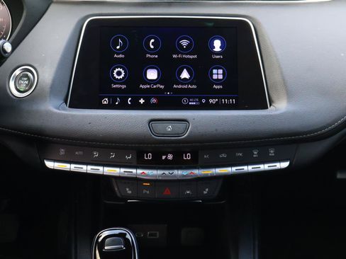 Used 2023 Cadillac XT4 Luxury w/ Cold Weather Package FWD image 16