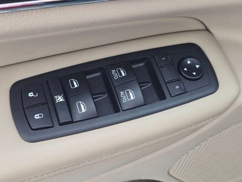 Used 2020 Jeep Grand Cherokee Limited AWD/4WD image 12