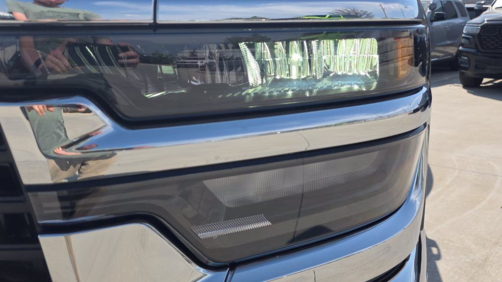 New 2026 RAM 3500 Big Horn AWD/4WD image 10